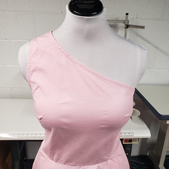 Vivacious Vixen Apparel Sample Size Medium One Shoulder Dress in Pink - Picture 2 of 3